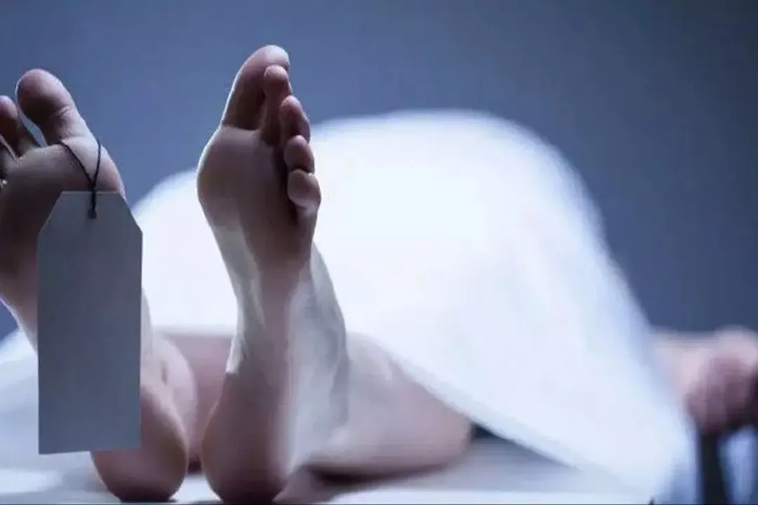 Rüyada ben açım, Başkası Açım Diyor