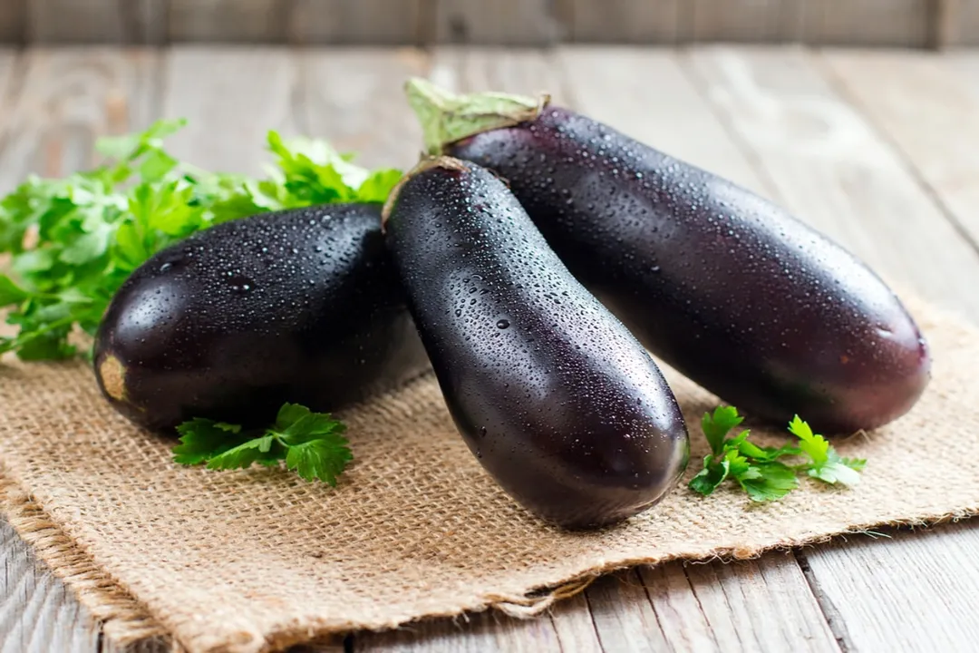 Rüyada çiğ patlıcan görmek, Durum Farkı