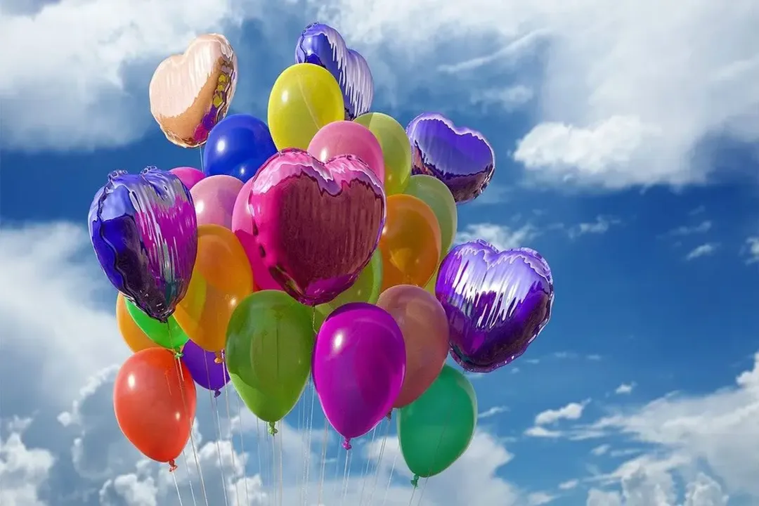 Rüyada havada balonların uçtuğunu görmek