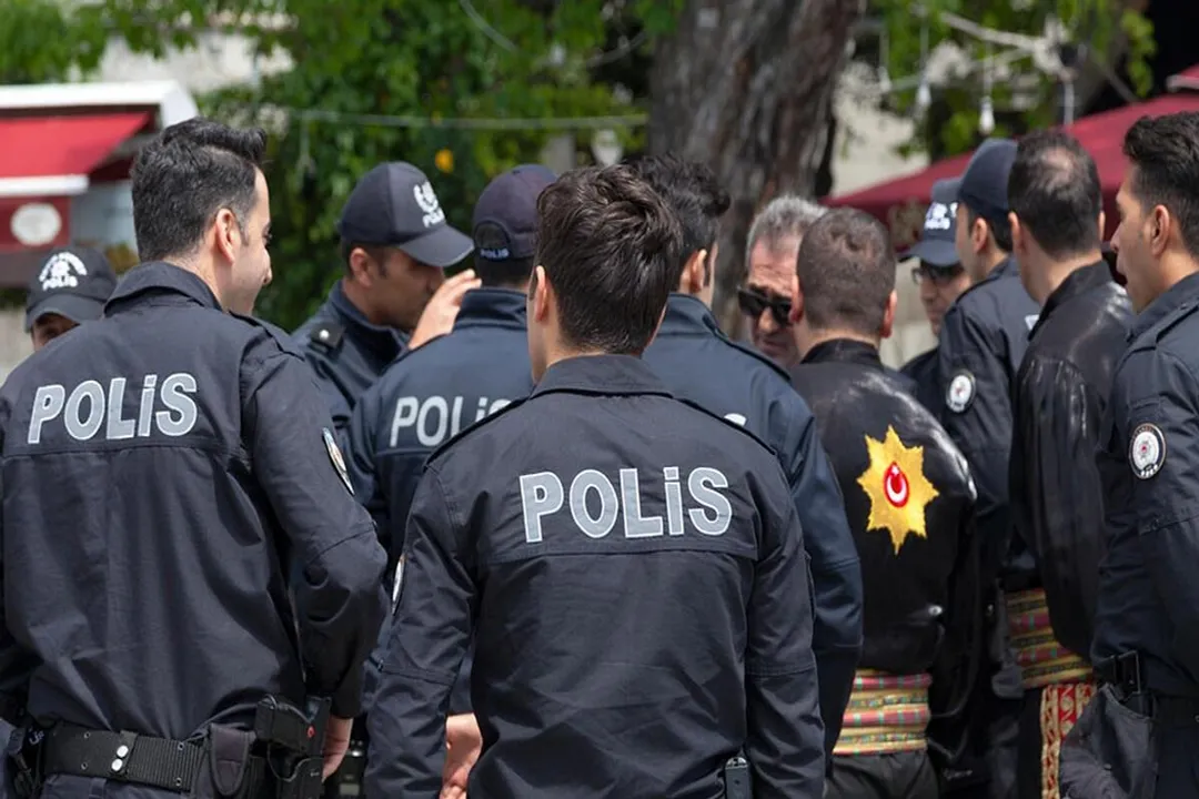 Rüyada polis çağırmak, Yardım Arayışı