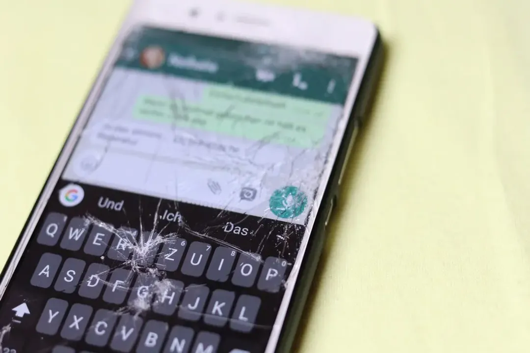 Rüyada telefonumun arkasını kırık görmek
