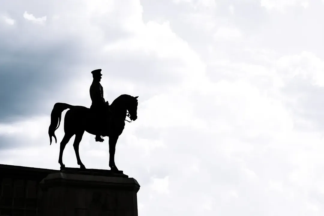 Rüyada Atatürk'e selam vermek