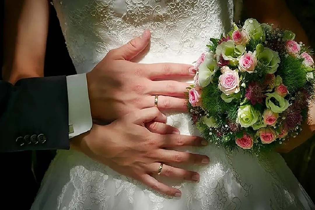 Rüyada evliyken başka birinden evlilik teklifi almak, Maddi Rahatlama
