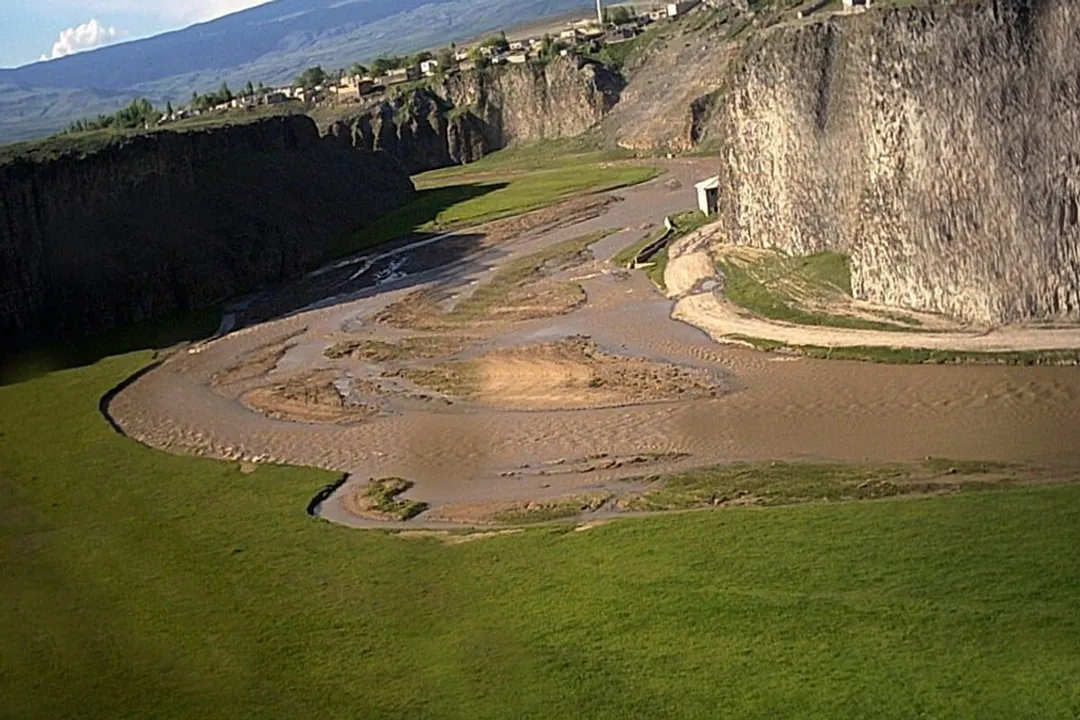 Rüyada Kanyon Görmek, Derinlik Anlamı