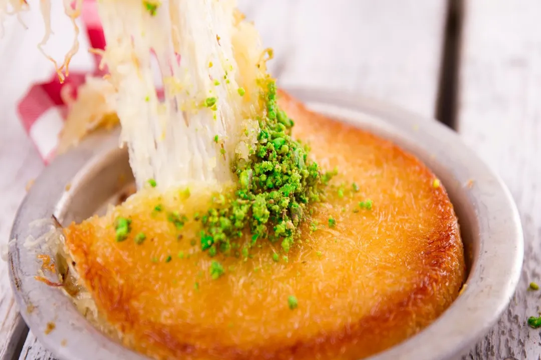 Rüyada Künefe Yemek, Yemek Eylemi