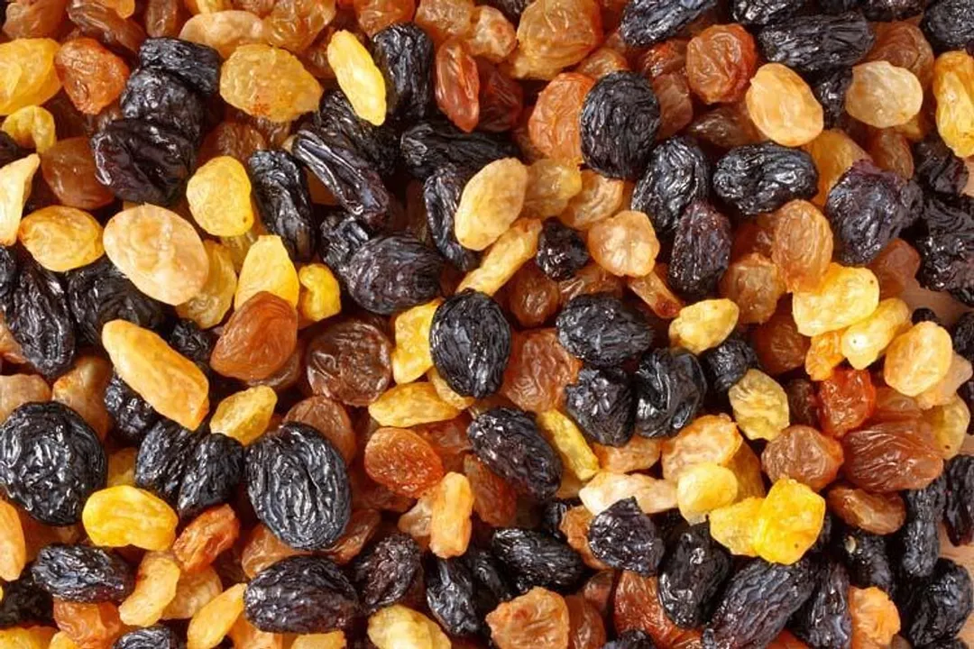 Rüyada Üzüm Yediğini Görmek, Farklı Renklerde Üzüm Yeme Tabirleri