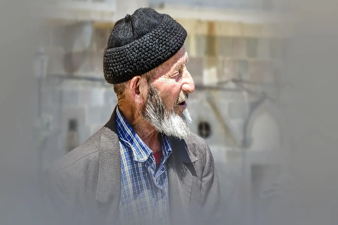 Rüyada yaşlanmış birini görmek, Yaşlı Figür