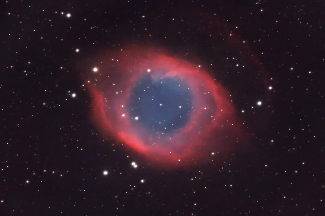 Are all nebulae luminous?, Opaque Structures