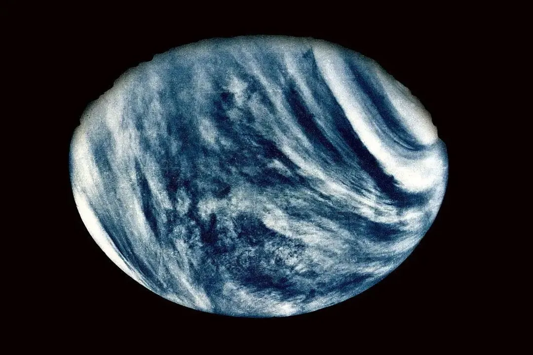 Are there any real photos of Venus?, Comparing Data Acquisition