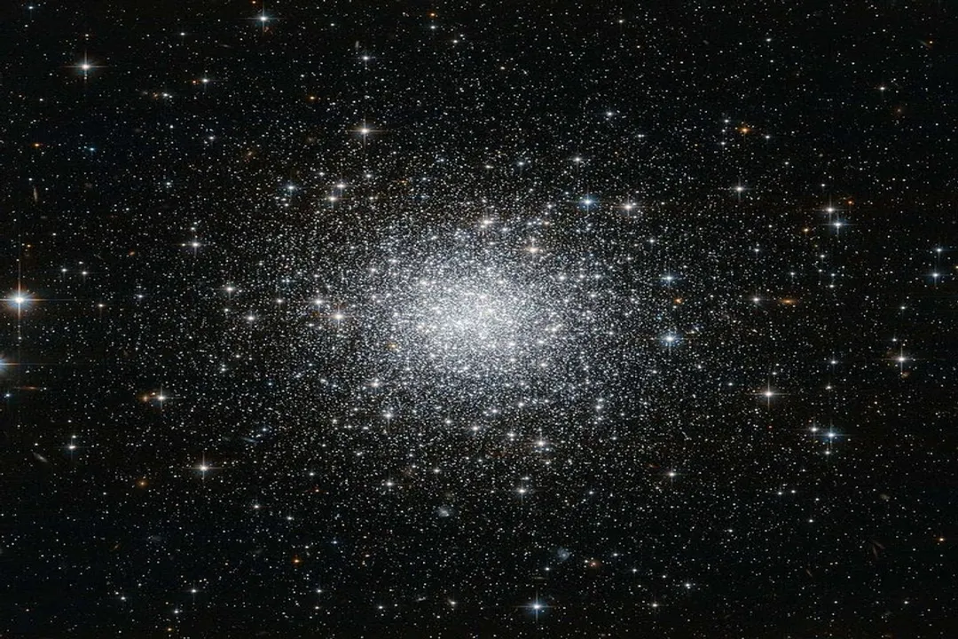 Can life exist in globular clusters?, Old Cities
