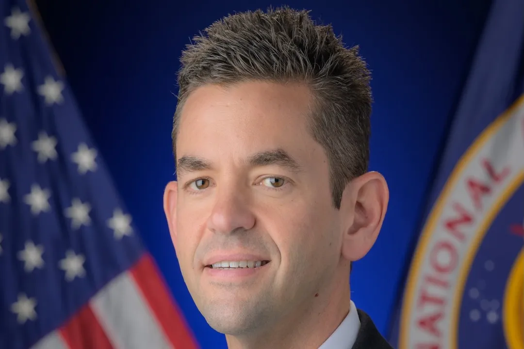 How long does a NASA administrator serve?