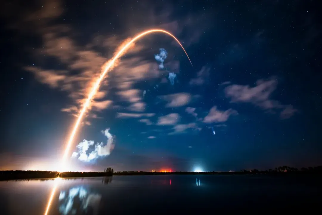 What happens to broken Starlink satellites?, Debris Tracking