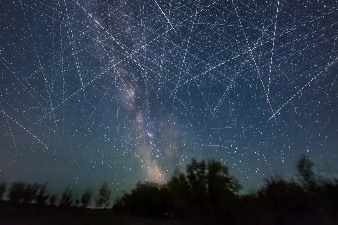 What happens when Starlink satellites fall?