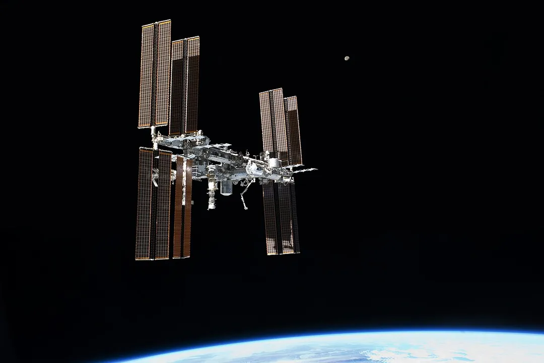 What is the ESA contribution to the ISS?, Global Collaboration