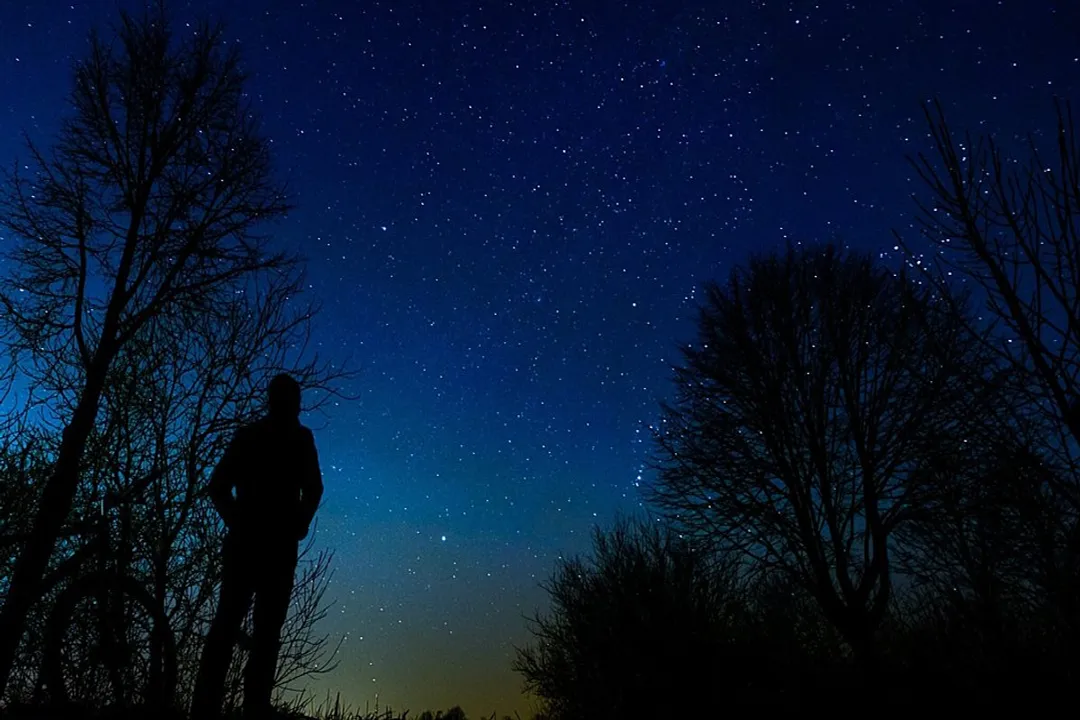 What is the star planet near the Moon tonight?, The Moon’s December Schedule