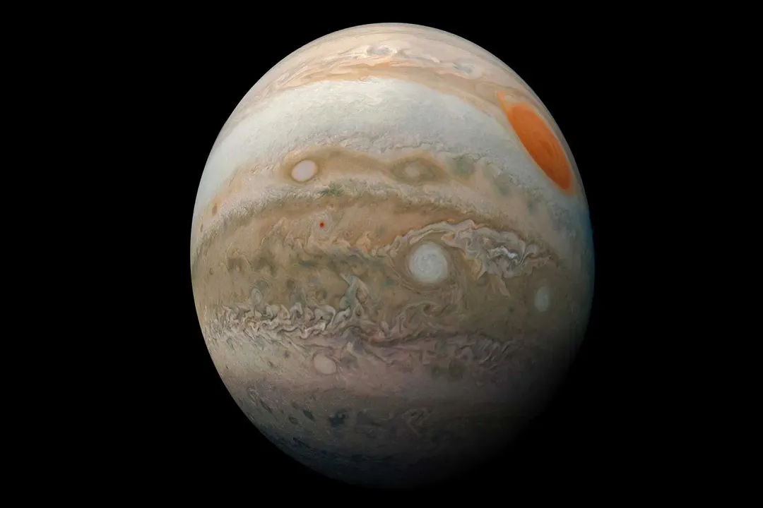 What materials are found on Jupiter?, Hydrogen Helium Bulk