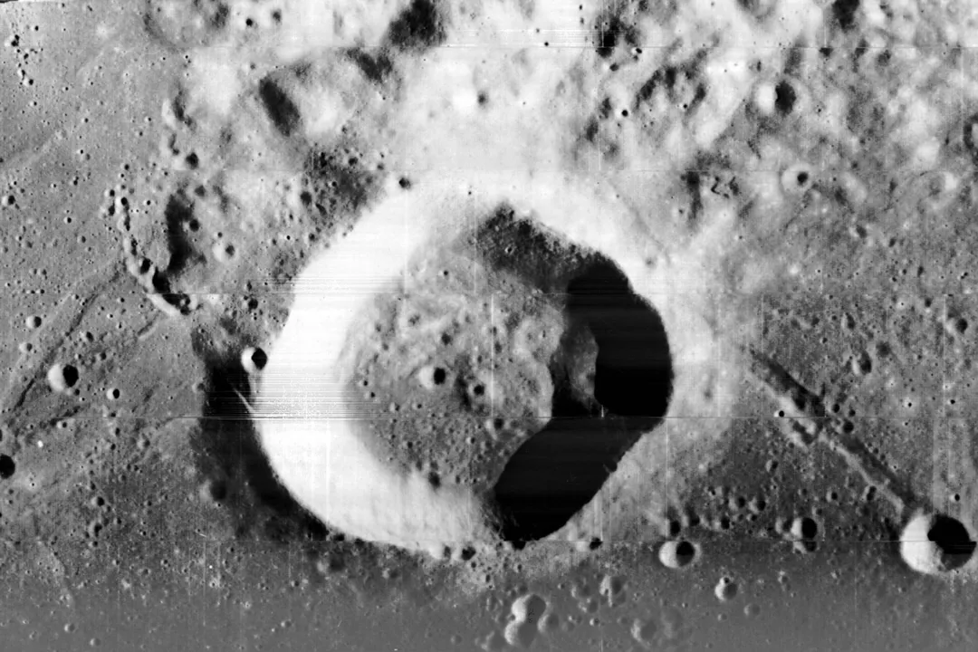Who discovered that the Moon has craters?, Ancient Ideals