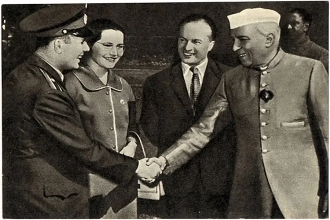 Who was the first space traveler?, Vostok Craft