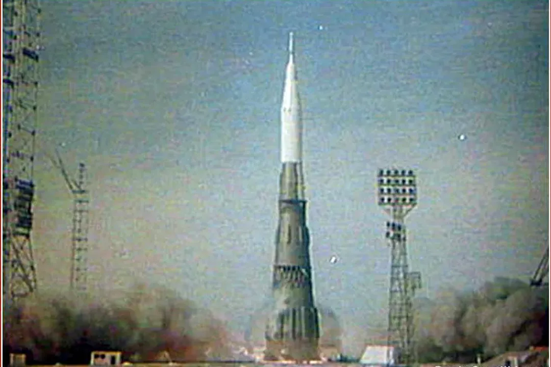 Why did Russia not land a man on the Moon?, Rocket Stumbling Block