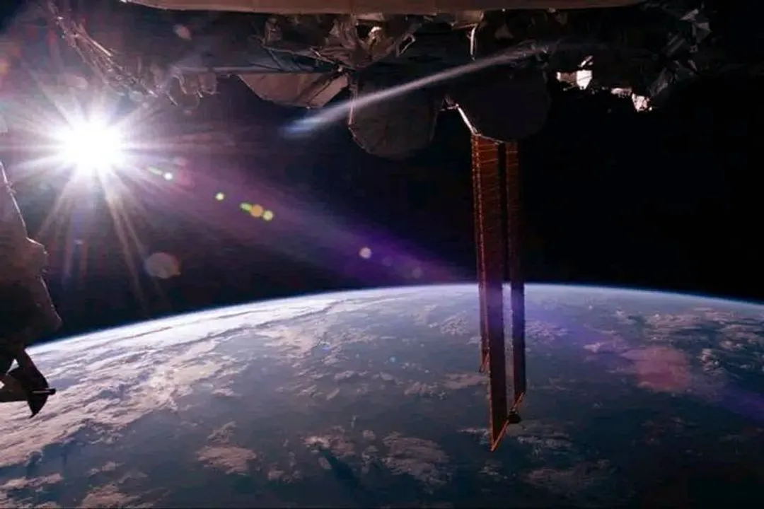 How are we able to see stars so far away?, Stellar Luminosity