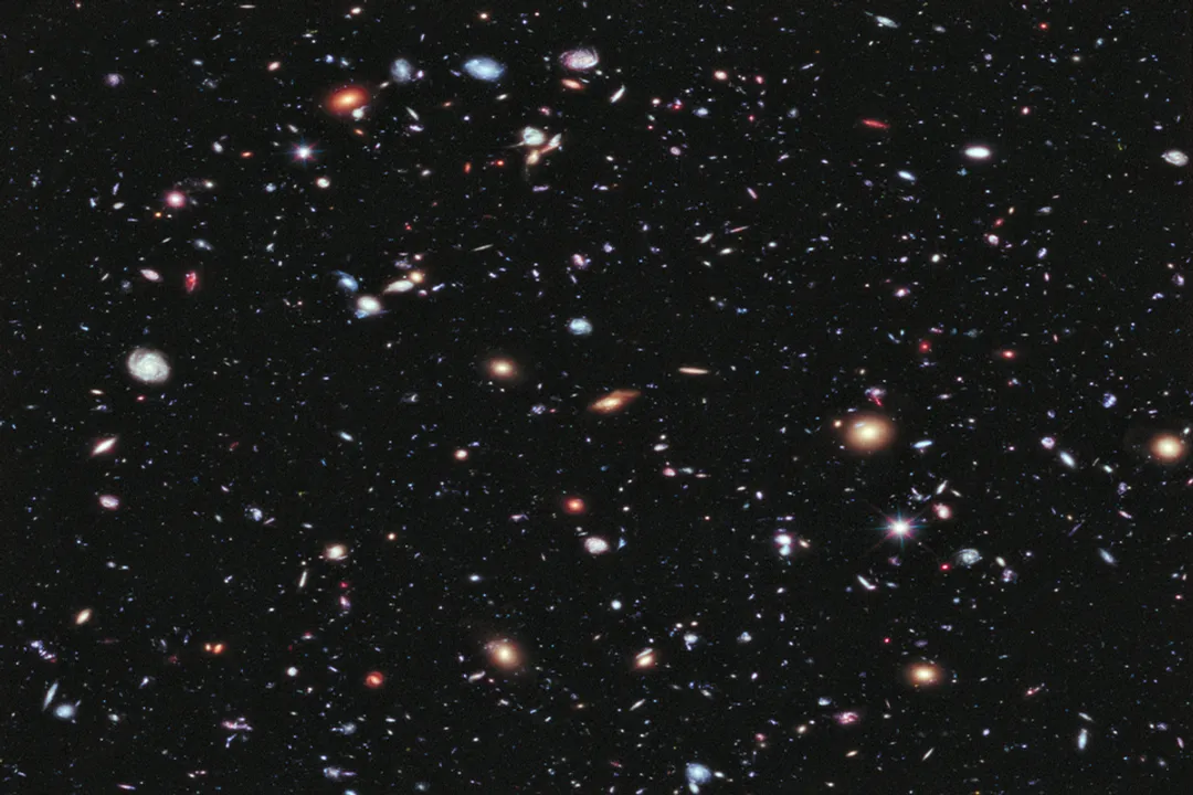 How many galaxies did the Hubble Deep Field photo show?, Cosmic Real Estate