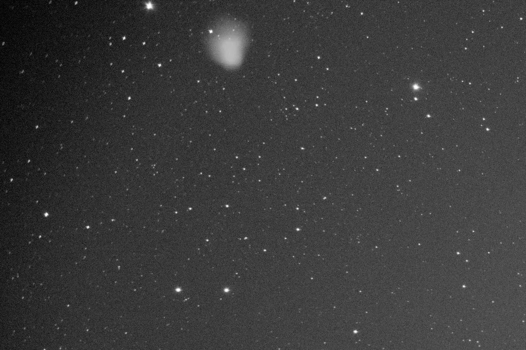 How to tell if it's a comet?, Fuzzy Blob