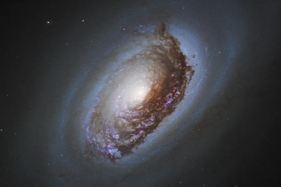 Is the black eye galaxy redshift or blueshift?, The Black Eye Shift