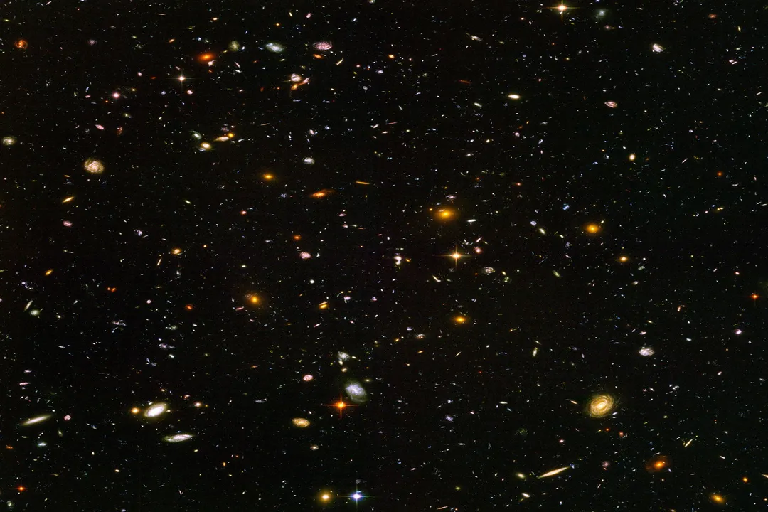 What does the Hubble Deep Field show?, Pointing at Nothing
