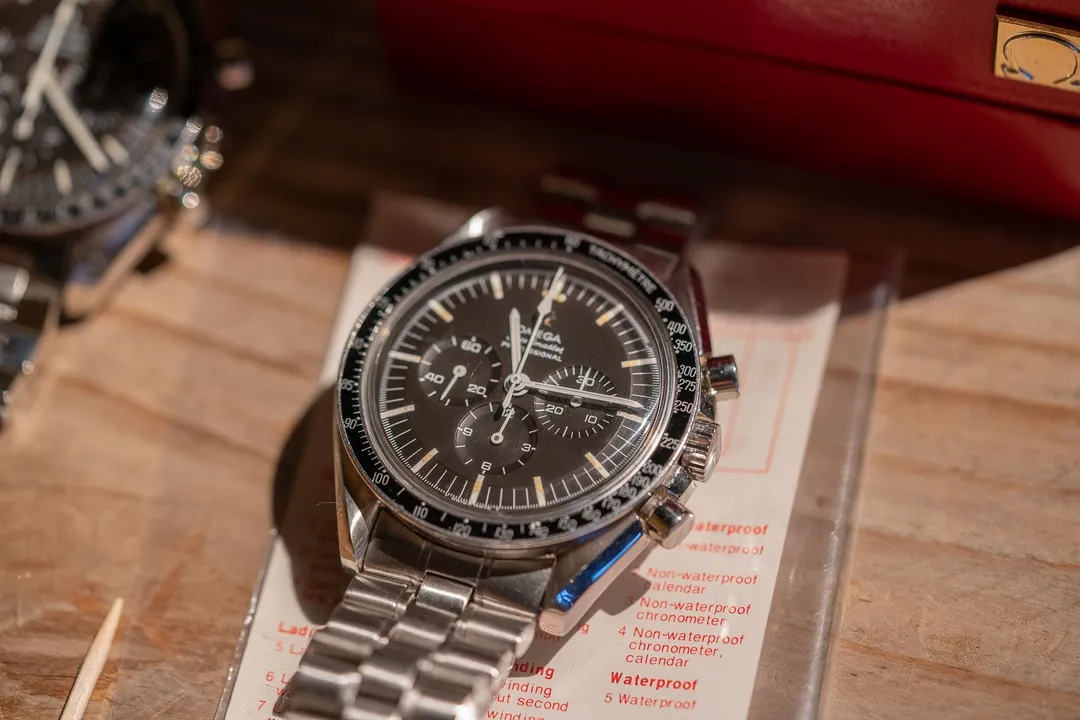 What happened to Buzz Aldrin's Omega?, Ownership and the Law