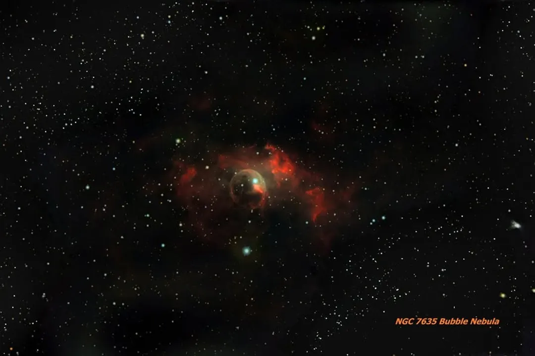 What makes nebulas blue?