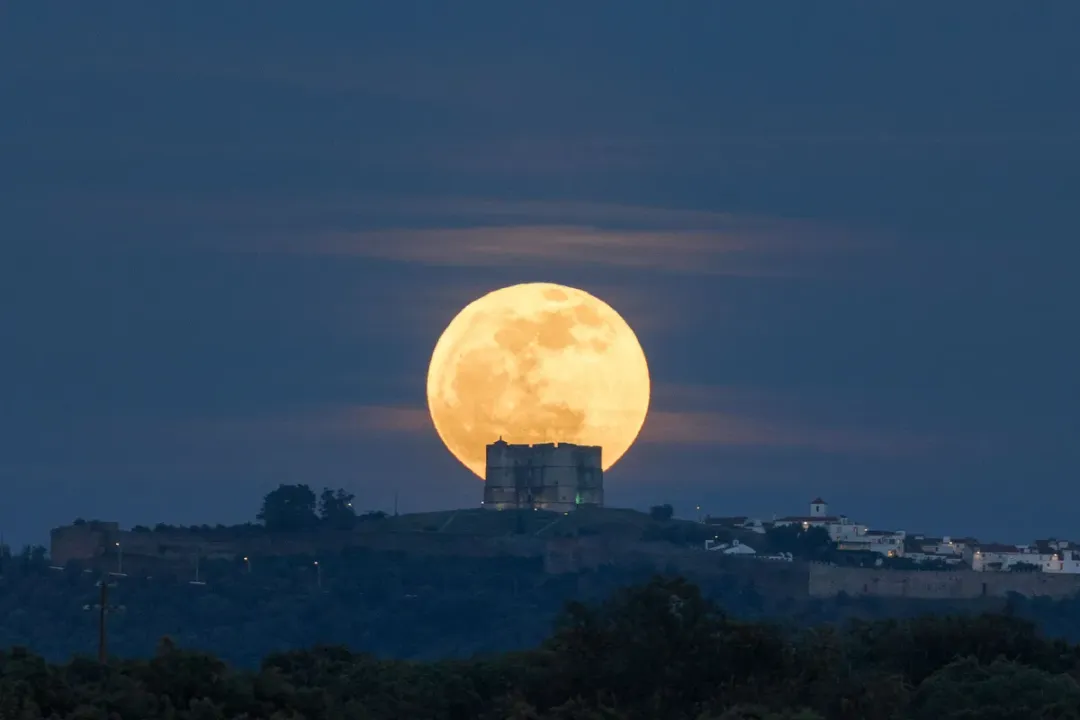 What part of the Moon do we not see?