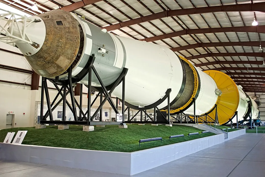 What type of rocket does NASA use?, Commercial Access