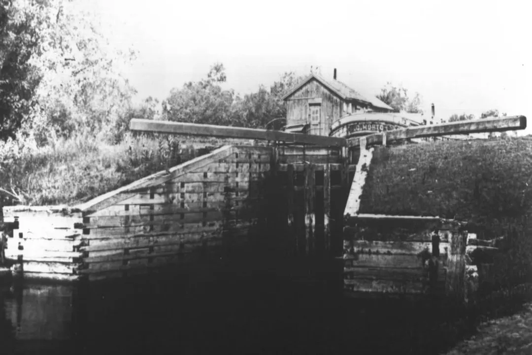 Did Leonardo da Vinci invent the lock?, Miter Lock Design