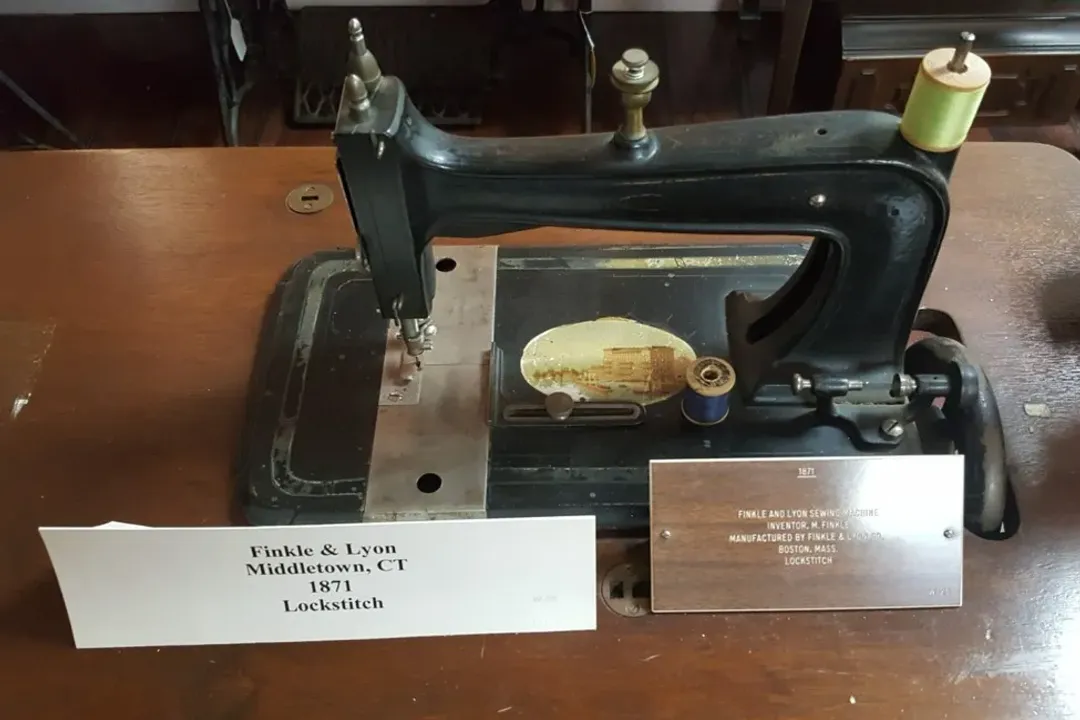 Has the sewing machine changed over time?, Singer's Revolution