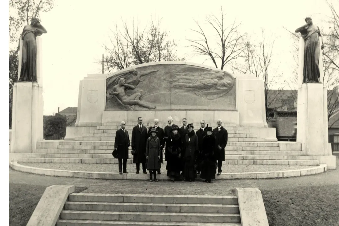 How did Alexander Graham Bell's invention work?, Sound Conversion