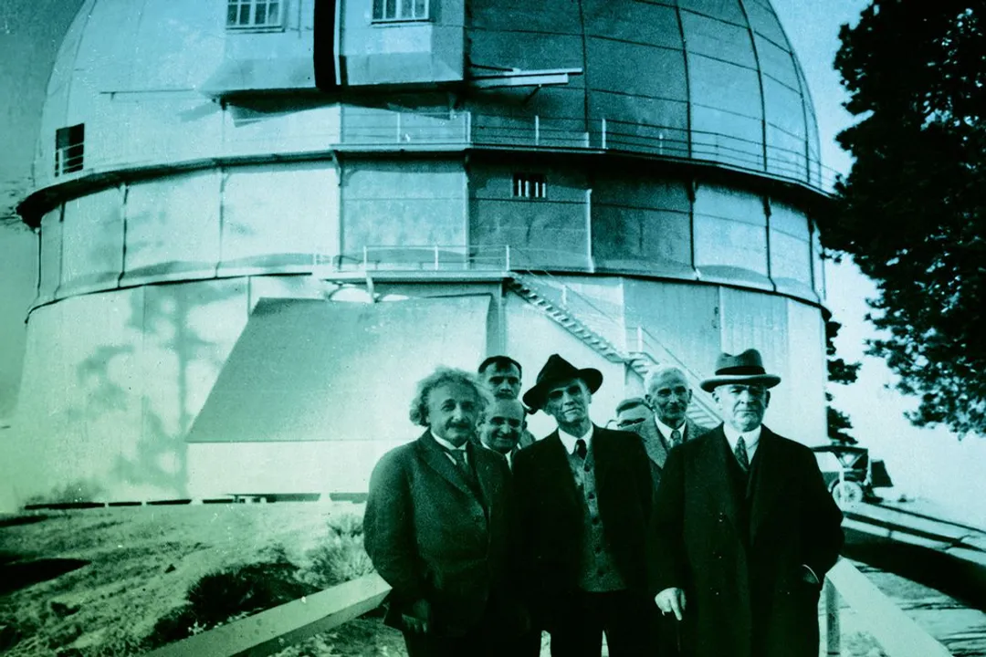 How did Edwin Hubble help Albert Einstein?, Einstein's Static Predicament