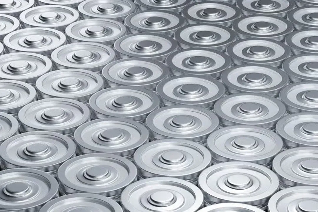 How do fuel cells differ from batteries?, Runtime Mechanics