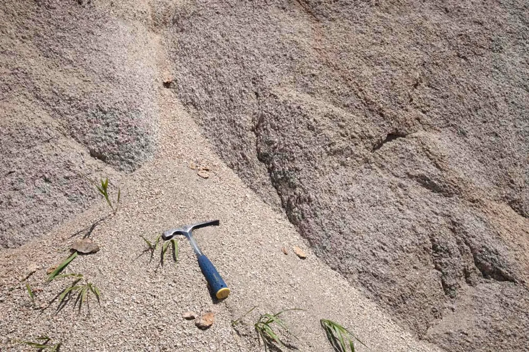 How does erosion shape landscapes?, Rock Type Influence