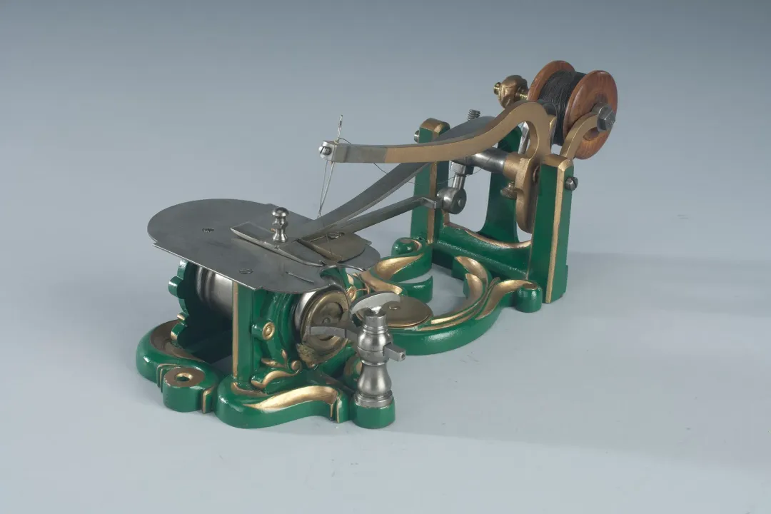 How has the sewing machine changed the world?, Slow Beginnings