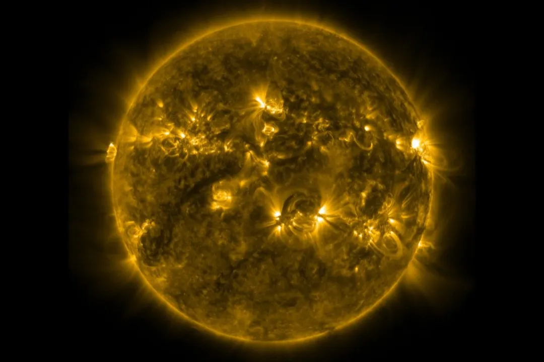 Is the Sun plasma or gas?, Solar Environment