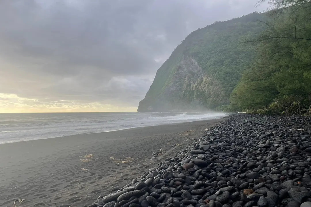 Waimanu Locations, Waipiʻo Approach