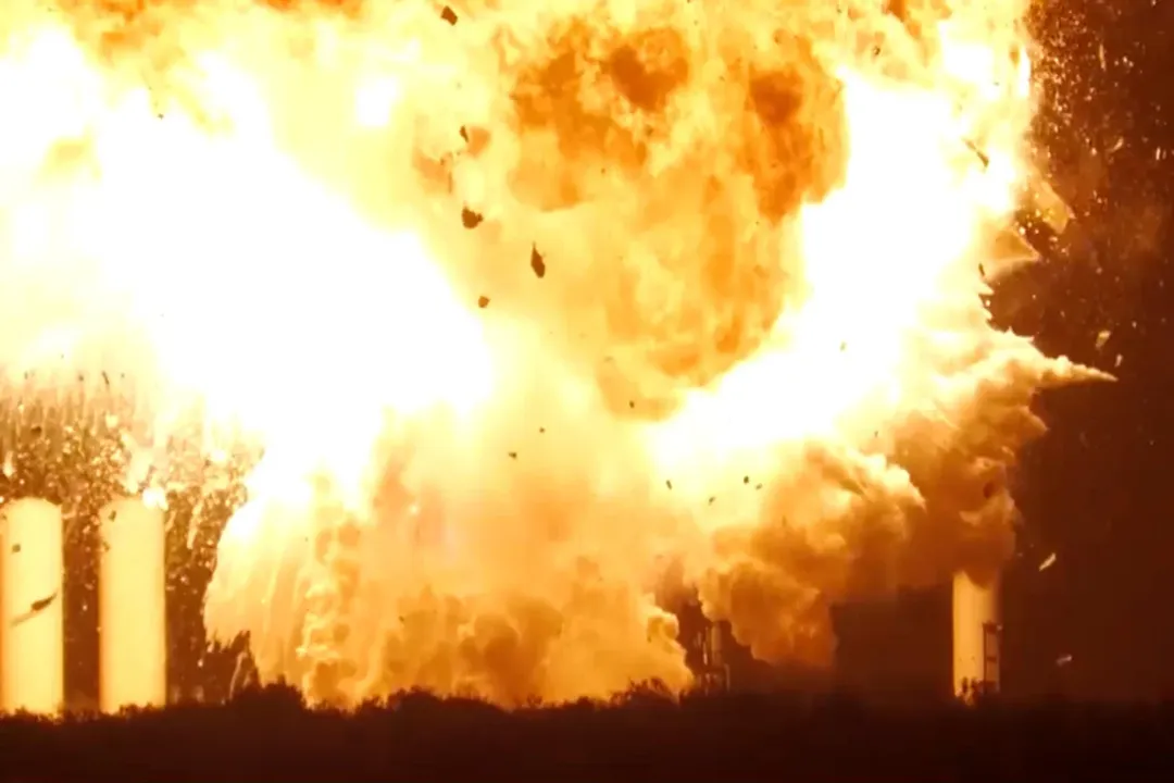 What caused Elon Musk's rocket to explode?