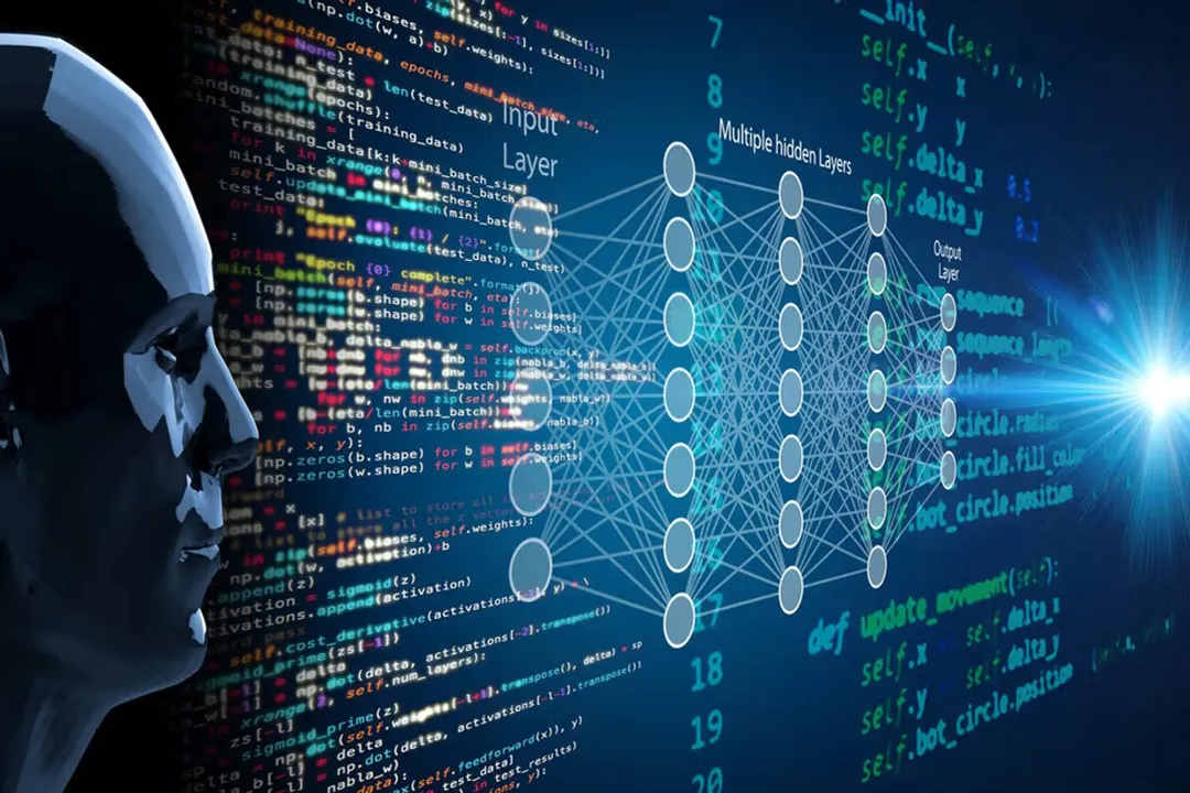 What distinguishes deterministic from probabilistic algorithms?