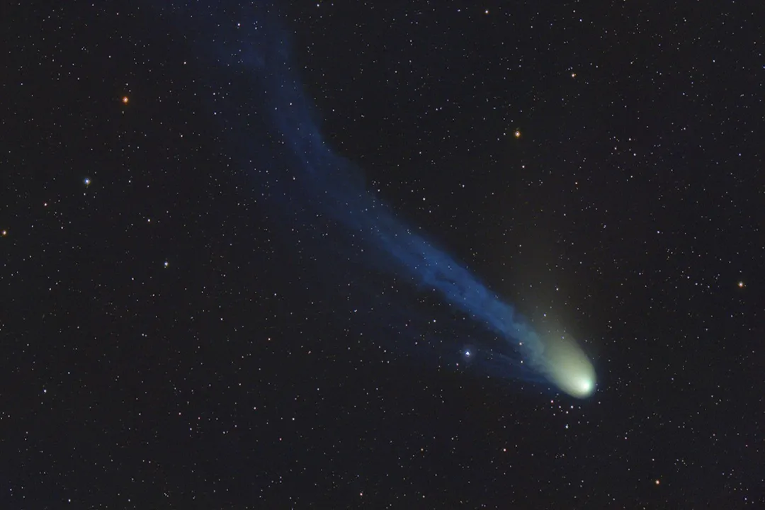 What evidence supports the theory that comets may have contributed water to Earth?