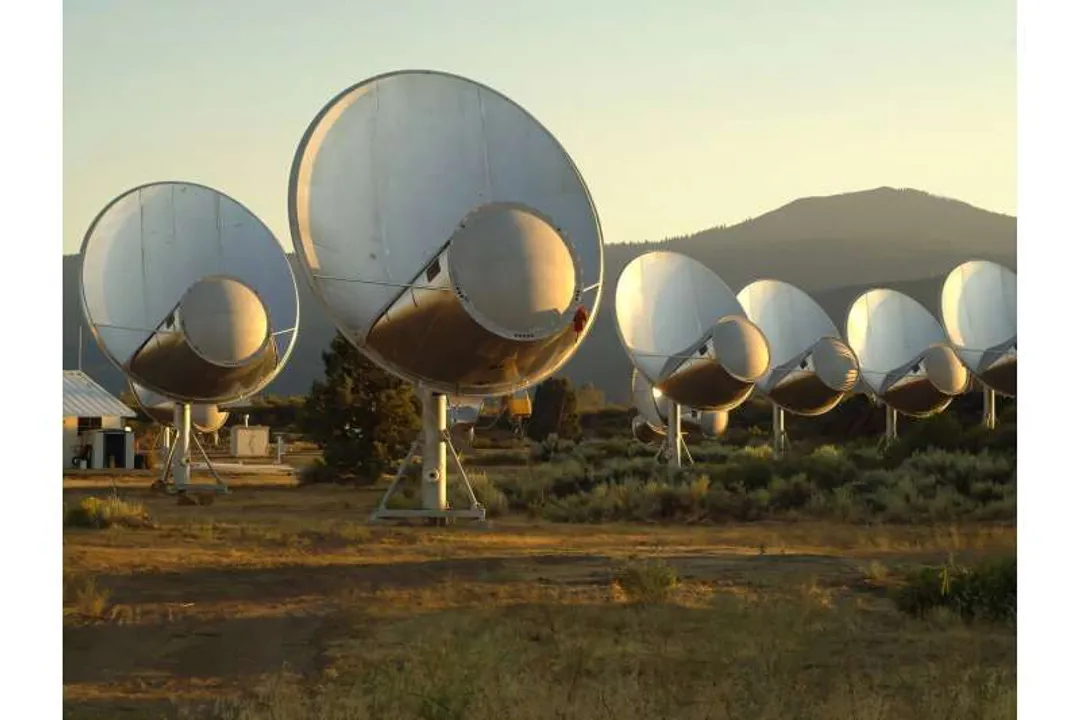 What frequency do aliens use?, Hydrogen Line