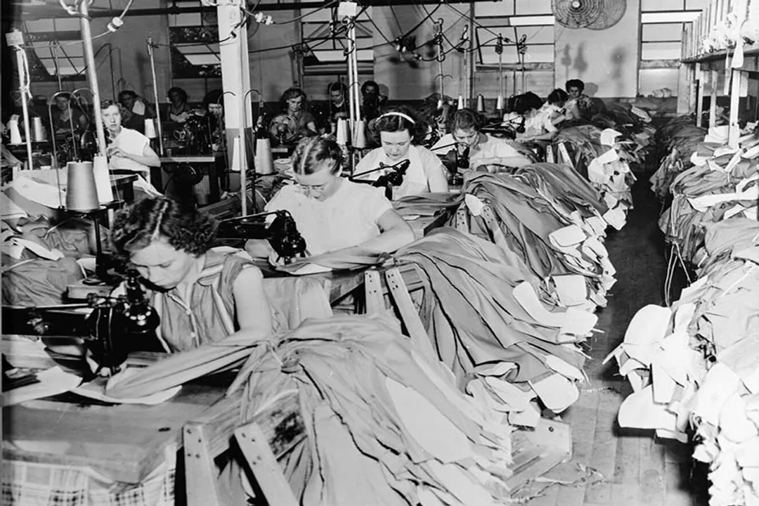 What inventions helped increase cloth production?, Spinning Multiplies
