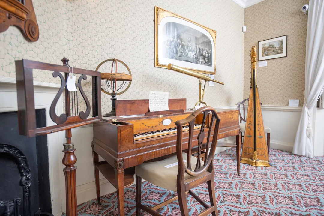 What is the contribution of William Herschel?