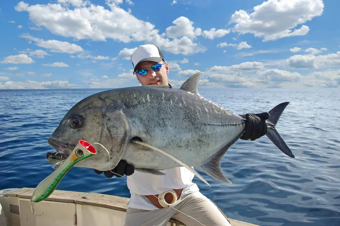 What is the lifespan of a giant trevally?