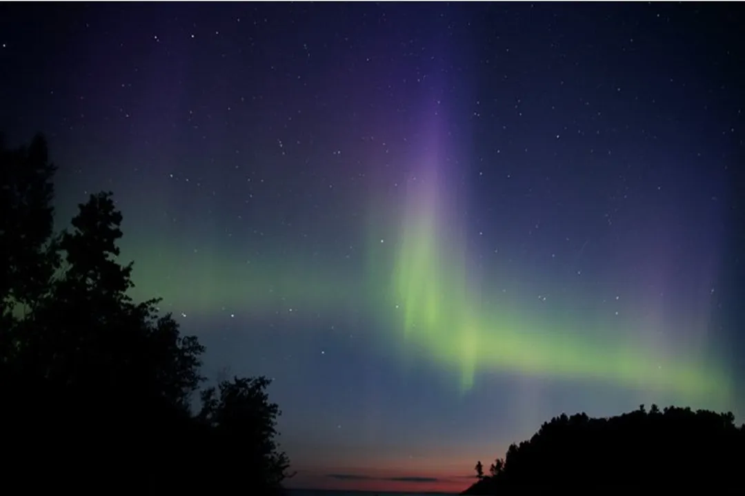 What is the main cause of an aurora?, Solar Particles