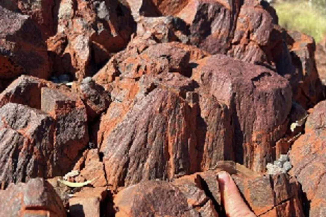 What is the oldest crater on Earth?, Record Structure